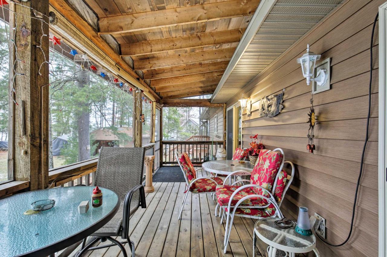 Lakefront Family Getaway With Private Deck And Dock! Conover Exterior photo